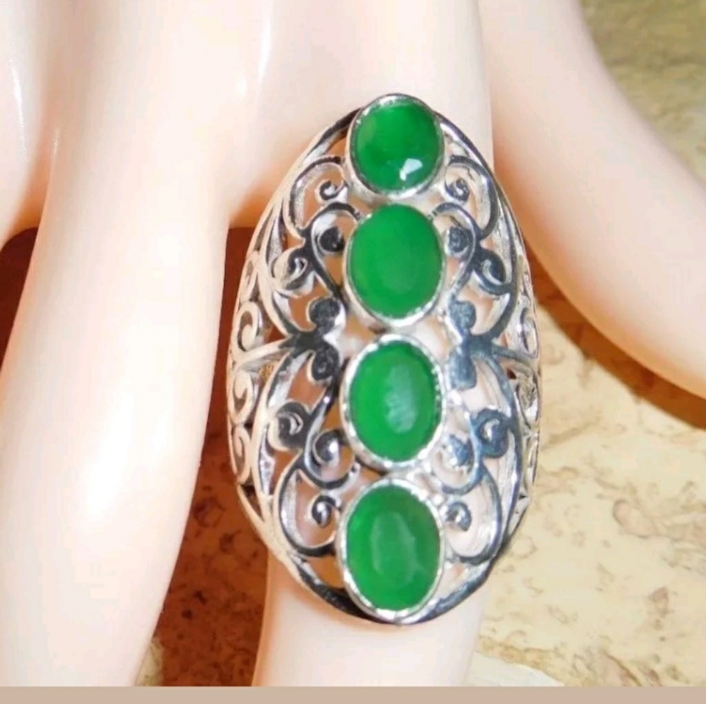 Artisan Handcrafted Raw-Cut Emerald Ring - image 3